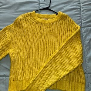 American Eagle Yellow Knit Women's Sweater